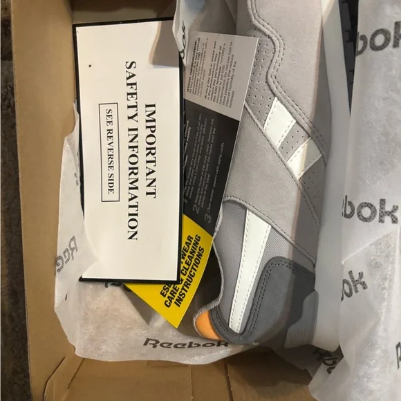 Women brand new steel toe shoes - Picture 2 of 6